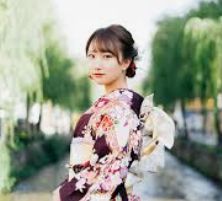 麻豆啊传媒app黄版-领略创意新视角，成人影像平台的两面性探究